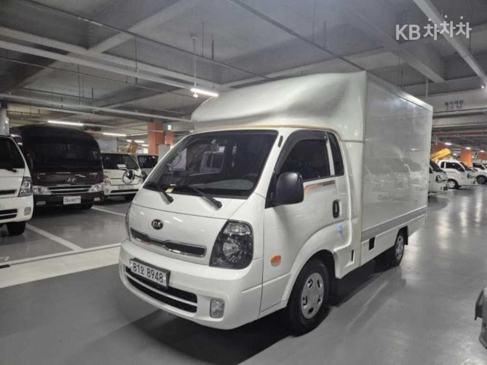 Kia Bongo 3 (light truck) 워크스루Van - Image 1