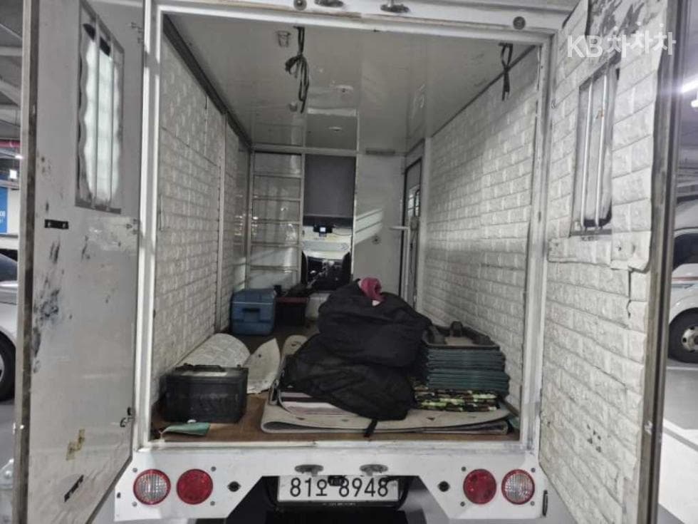 Kia Bongo 3 (light truck)워크스루Van - 7