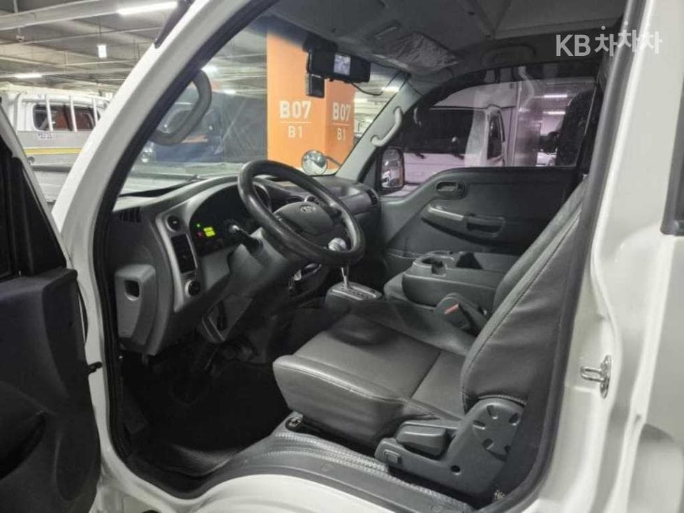 Kia Bongo 3 (light truck)워크스루Van - 9