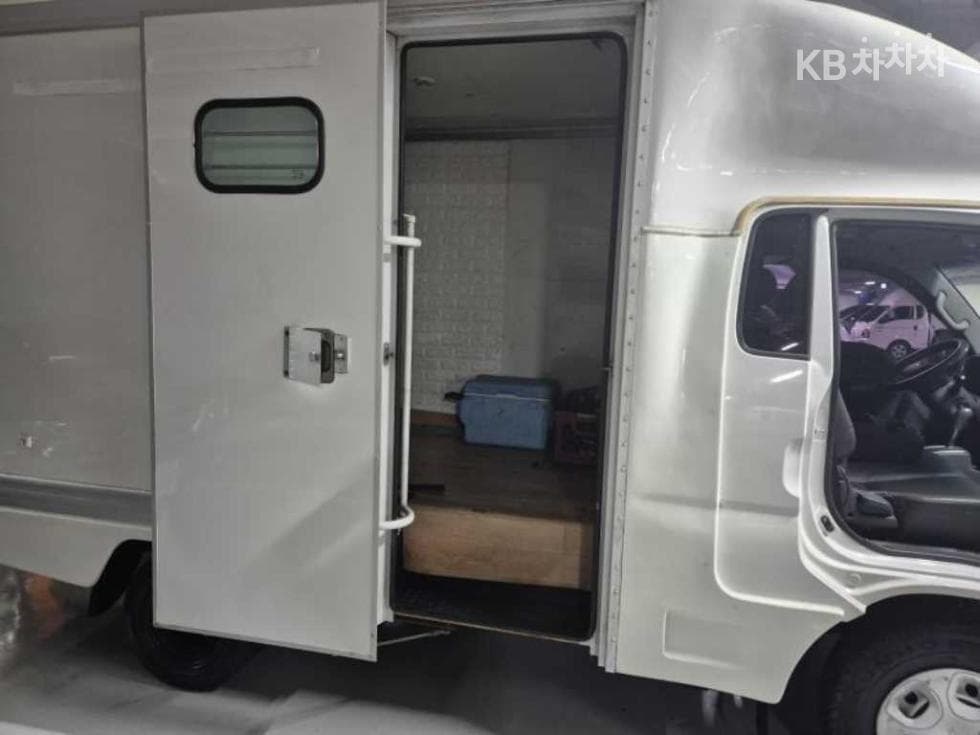 Kia Bongo 3 (light truck)워크스루Van - 15