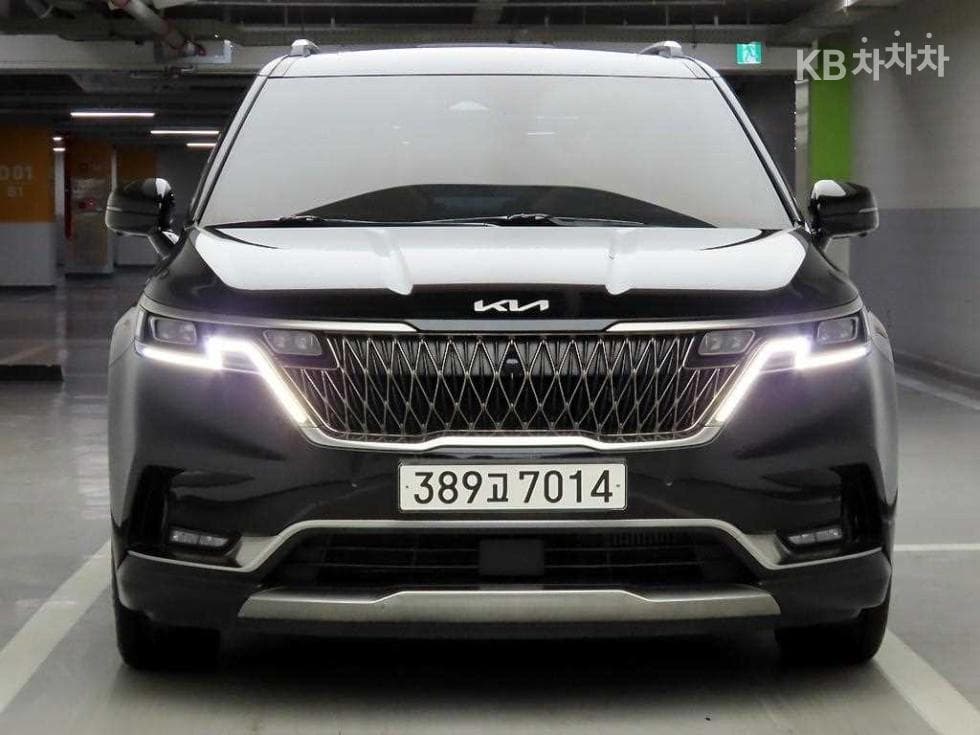 Kia Carnival 4th generation D2.2 9-seater Signature - Image 1