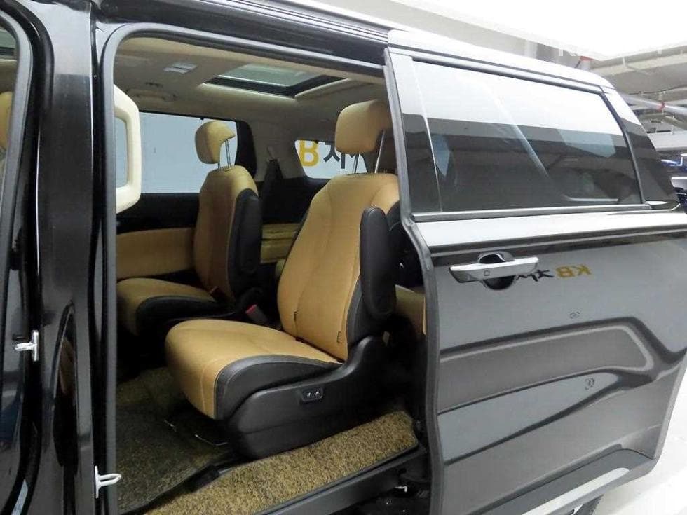Kia Carnival 4th generationD2.2 9-seater Signature - 14