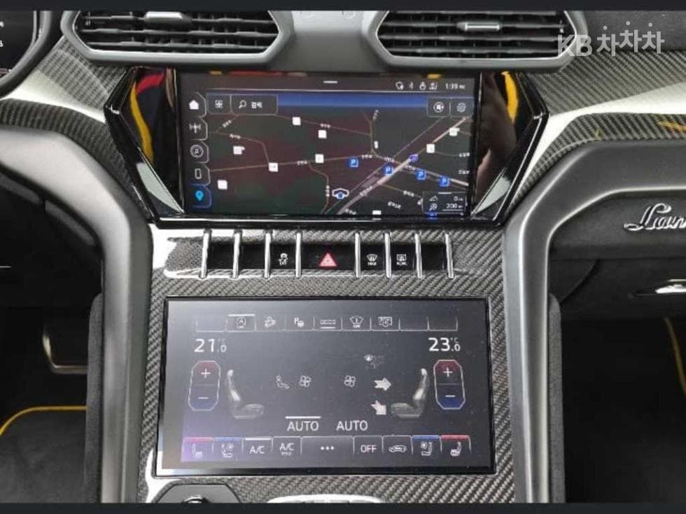 람보르기니 우루스퍼포만테 4.0 V8 - 14