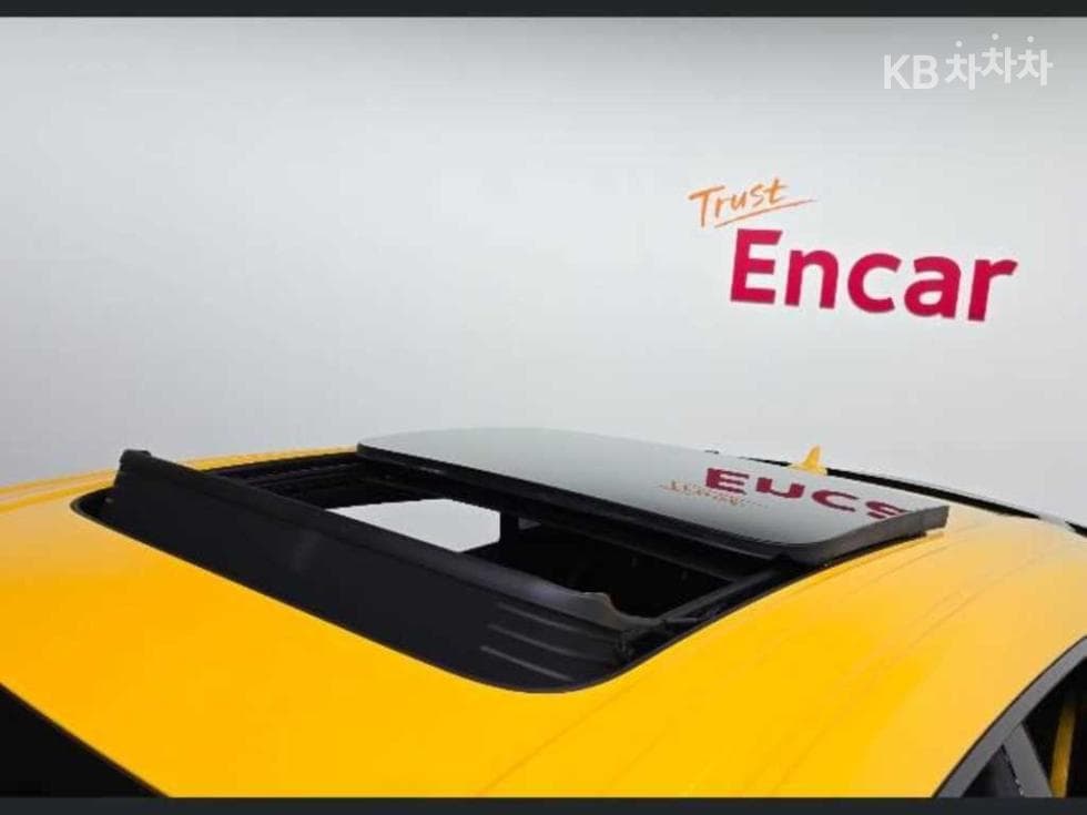 람보르기니 우루스퍼포만테 4.0 V8 - 20