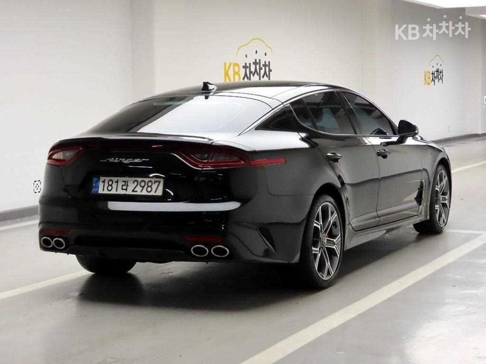 Kia Stinger2.0 Turbo 2WD 플래티넘 - 4