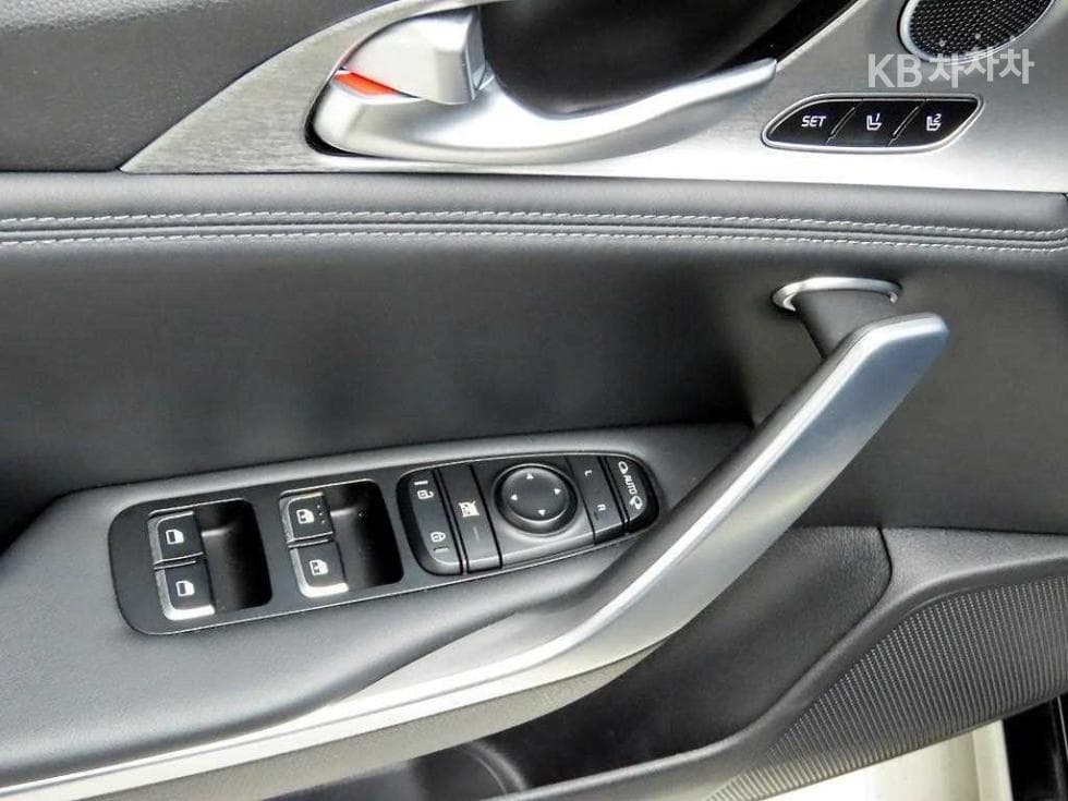 Kia Stinger2.0 Turbo 2WD 플래티넘 - 12