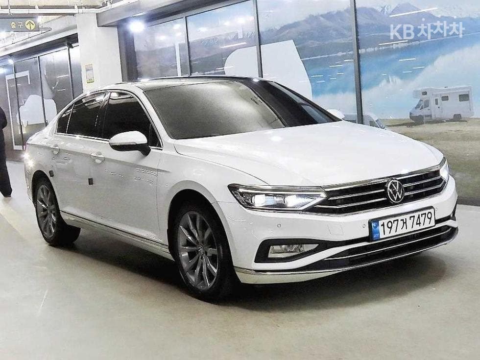Volkswagen Passat GT 2.0 Turbo Diesel Injection Prestige B8 (18~) - Image 1