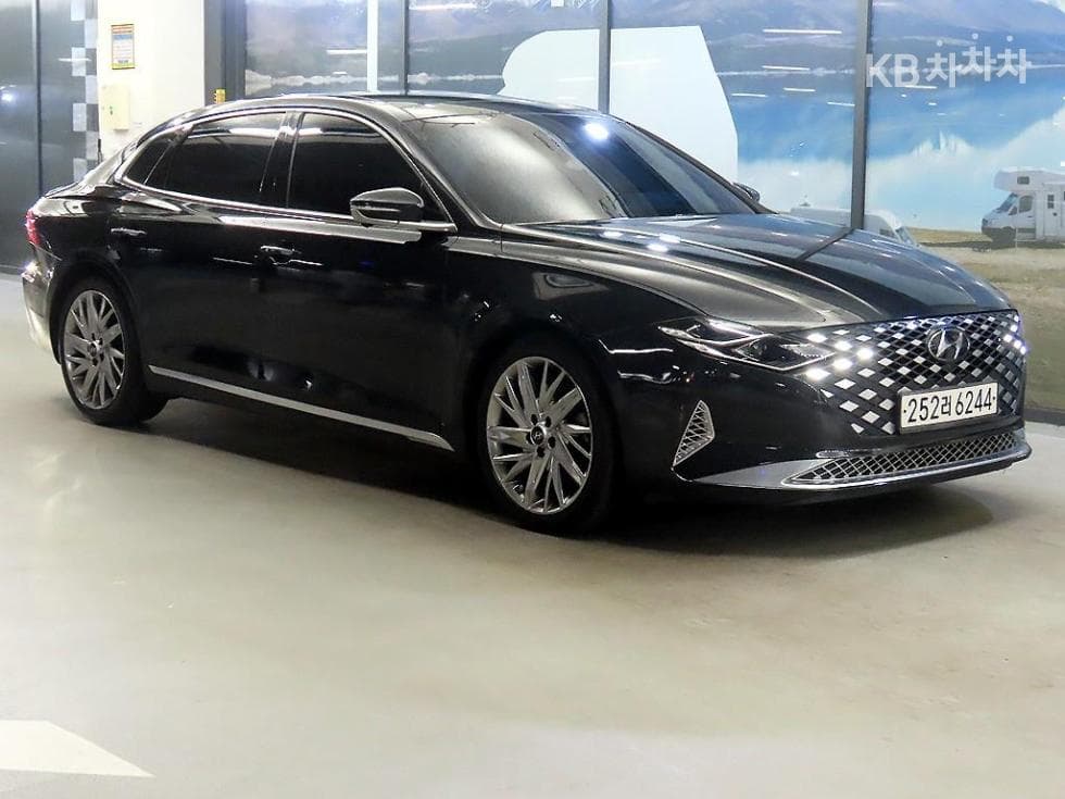 Hyundai The New (facelift) Grandeur (Azera) 3.3 Calligraphy - Image 1