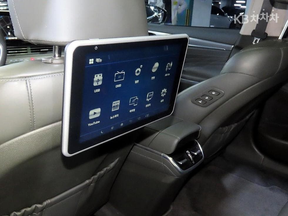 Hyundai The New (facelift) Grandeur (Azera)3.3 Calligraphy - 14