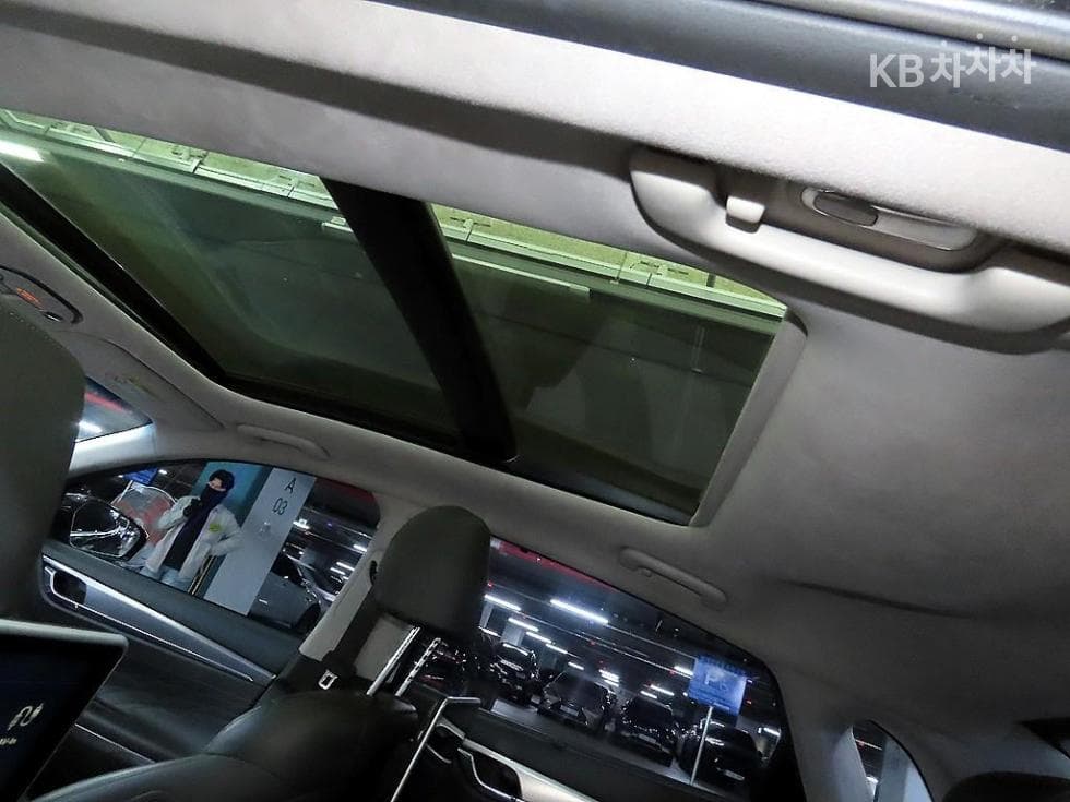 Hyundai The New (facelift) Grandeur (Azera)3.3 Calligraphy - 15