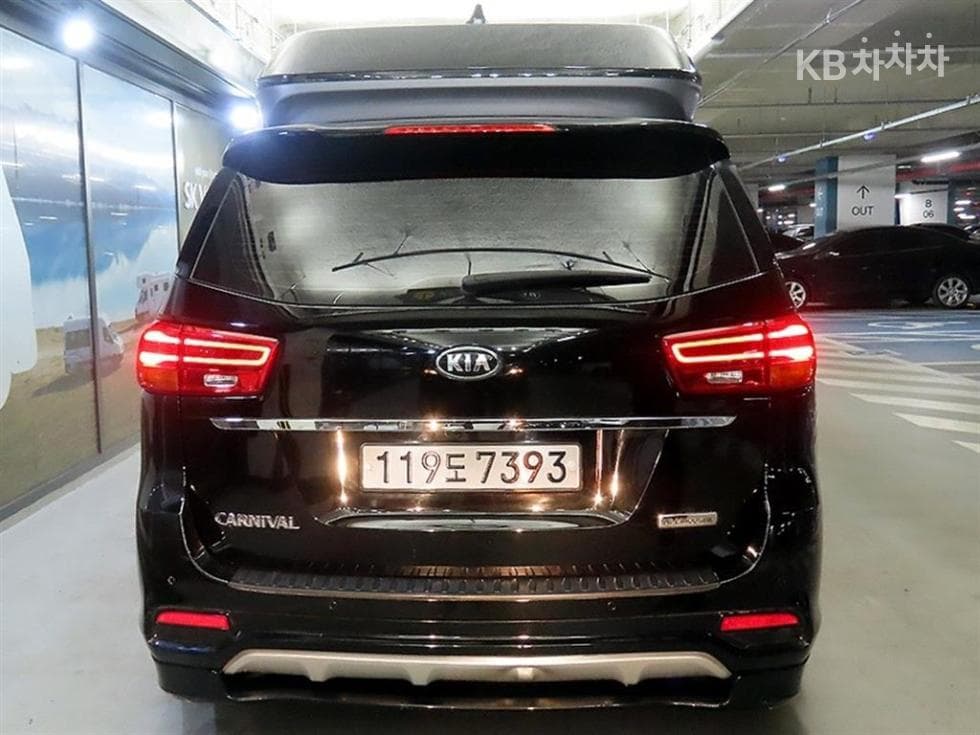 Kia The New (facelift) CarnivalHigh Limousine (Carnival) 2.2 Diesel 9-seater Noblesse Special (special feature/edition) - 5