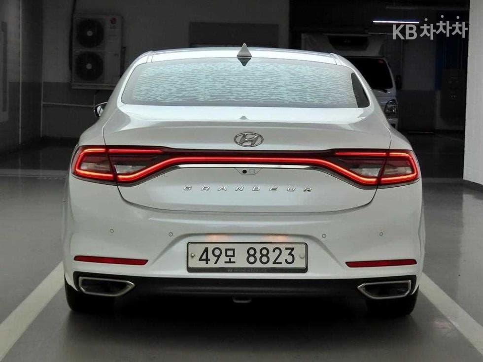 Hyundai Grandeur (Azera)IG2.4 Premium Standard - 3