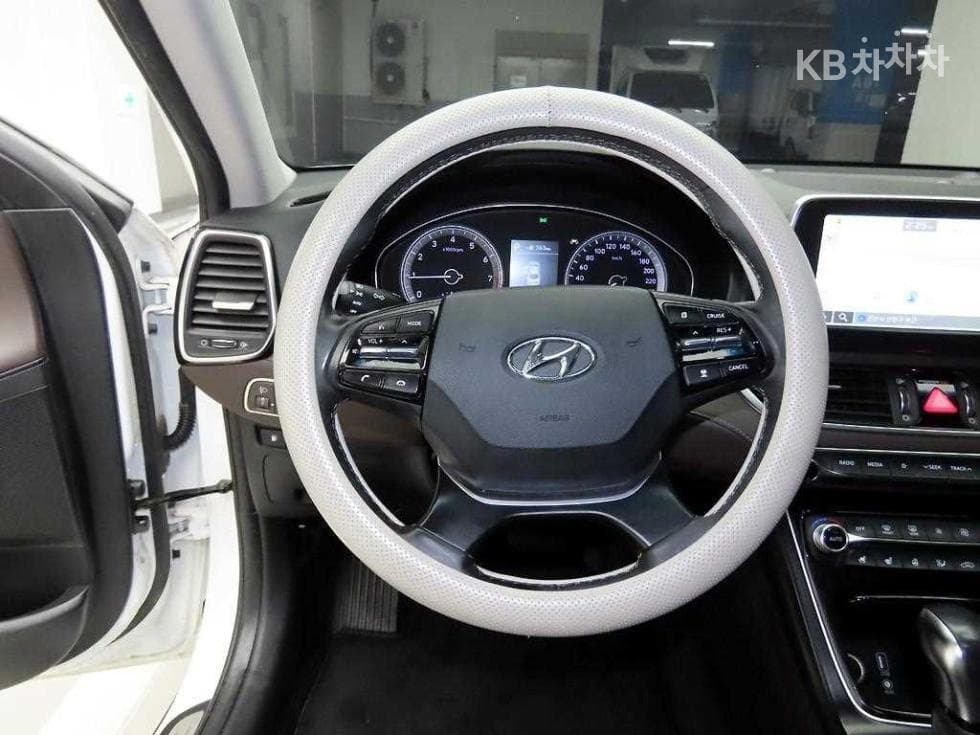 Hyundai Grandeur (Azera)IG2.4 Premium Standard - 8