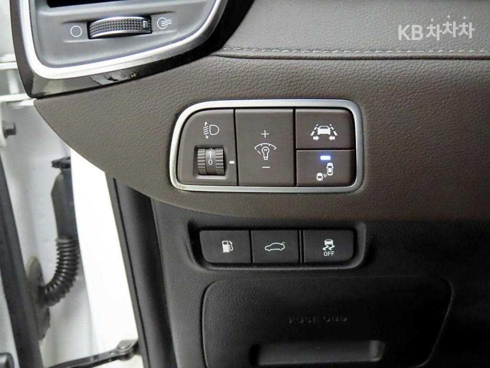 Hyundai Grandeur (Azera)IG2.4 Premium Standard - 13