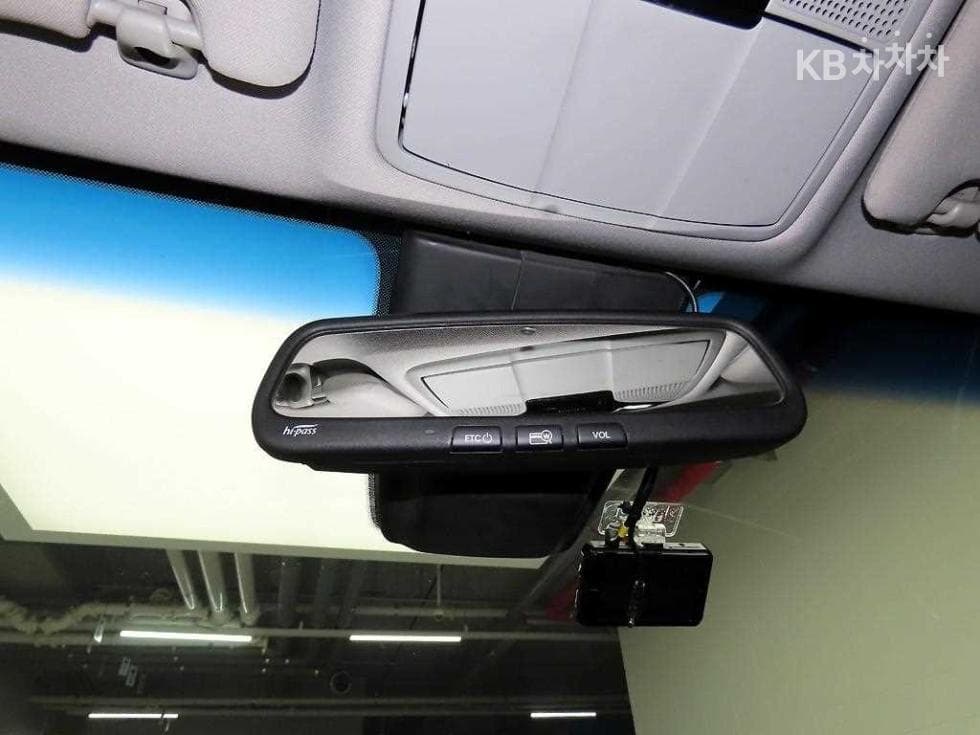 Hyundai Grandeur (Azera)IG2.4 Premium Standard - 17
