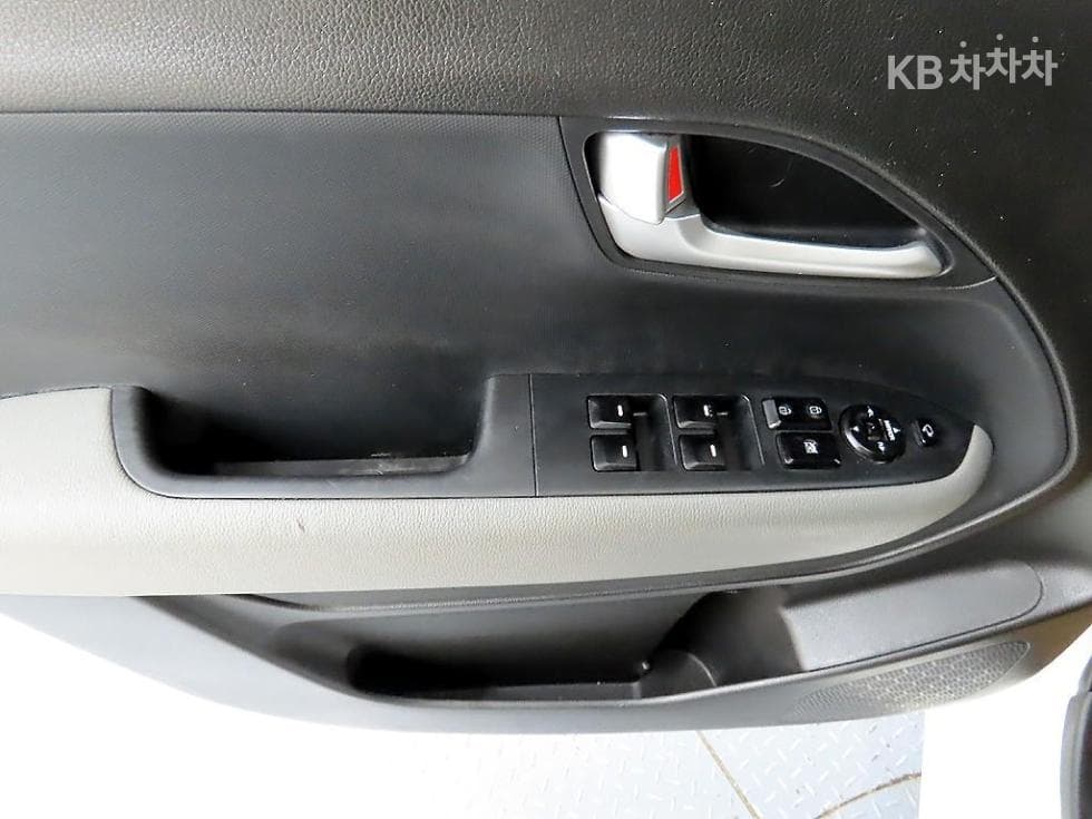 Kia The New (facelift) Ray (van)1.0 Gasoline Prestige - 11