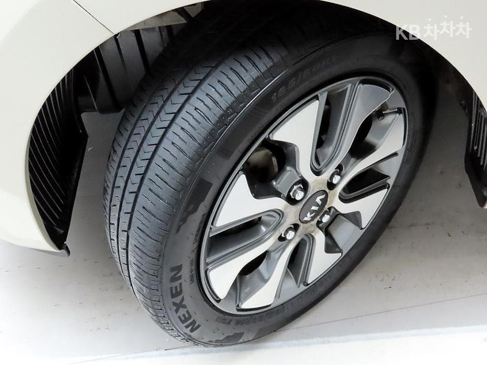 Kia The New (facelift) Morning / PicantoLuxury - 18
