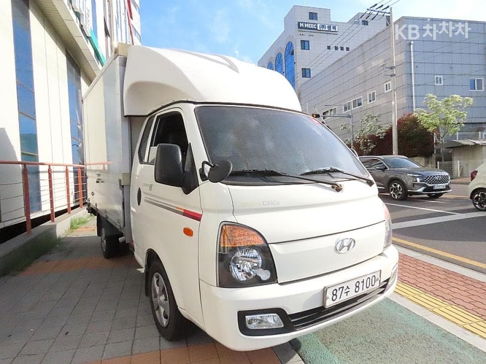 Hyundai Porter 2Extra Long Super Cab Wing Body Manual PLUS - 2