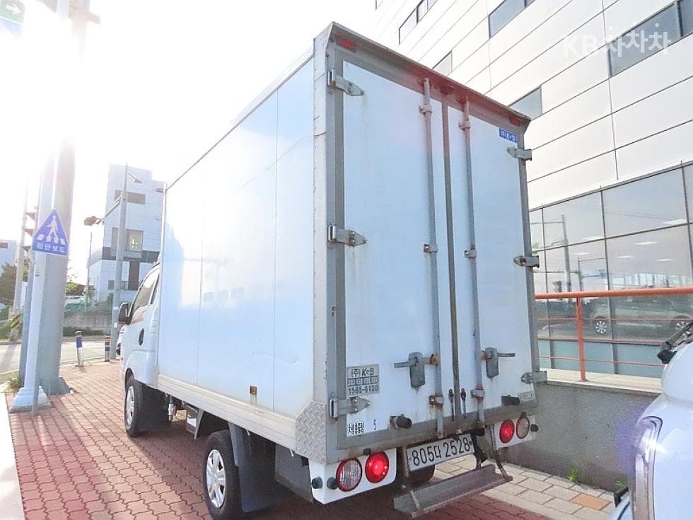 Kia Bongo 3 (light truck)1 Ton Extra Long King Cab CRDi - 4