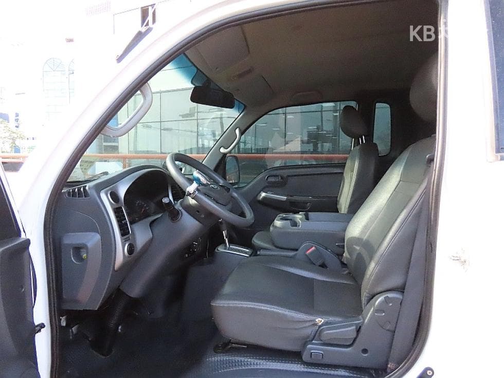 Kia Bongo 3 (light truck)1 Ton Extra Long King Cab CRDi - 9