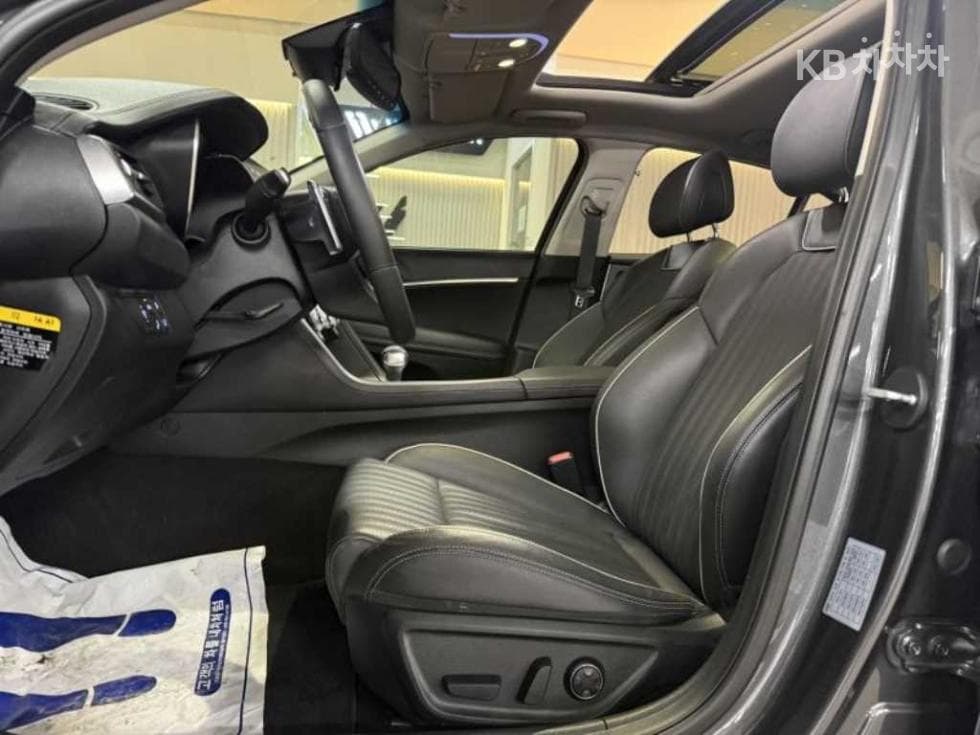 Genesis G702.0T AWD Elite - 7