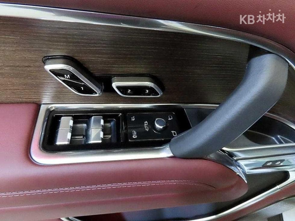 Land Rover The New (фейслифт) Range Rover(L460)P550e Autobiography SWB - 12
