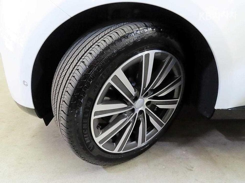 Land Rover The New (фейслифт) Range Rover(L460)P550e Autobiography SWB - 20