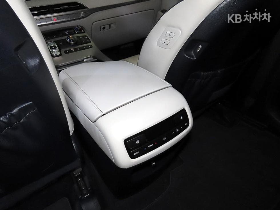 Hyundai Palisade2.2 Diesel 7-seater (Limousine) AWD Prestige - 15