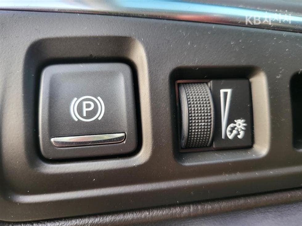 캐딜락 XT53.6 Premium - 13