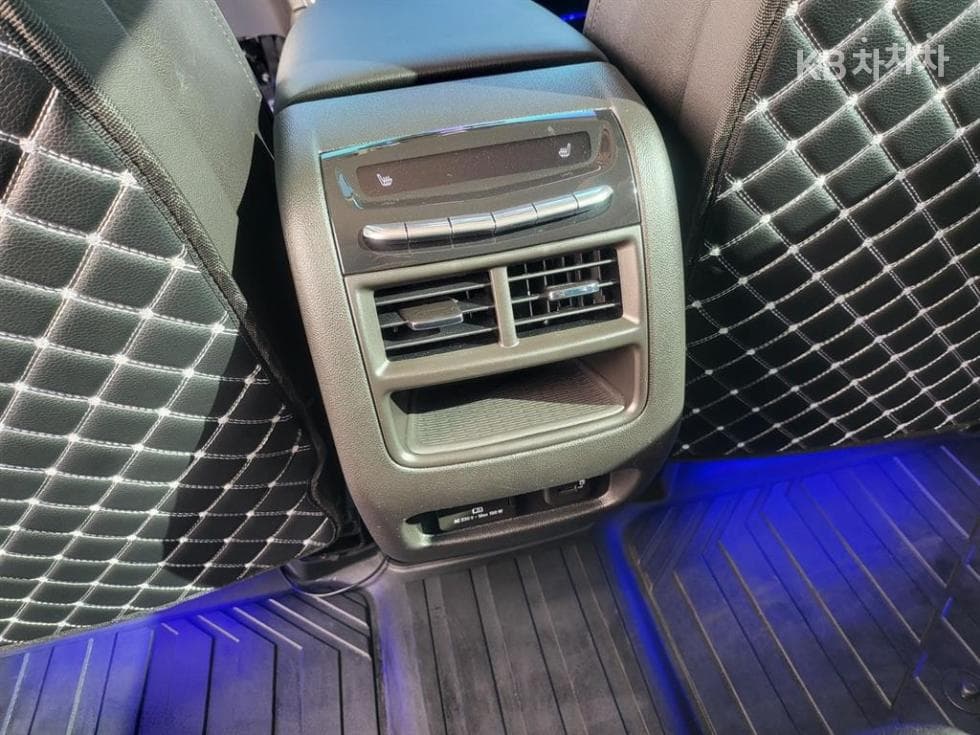 캐딜락 XT53.6 Premium - 17