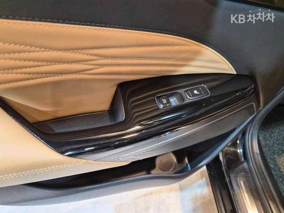 Kia K7 Premiere3.0 GDi Signature - 6