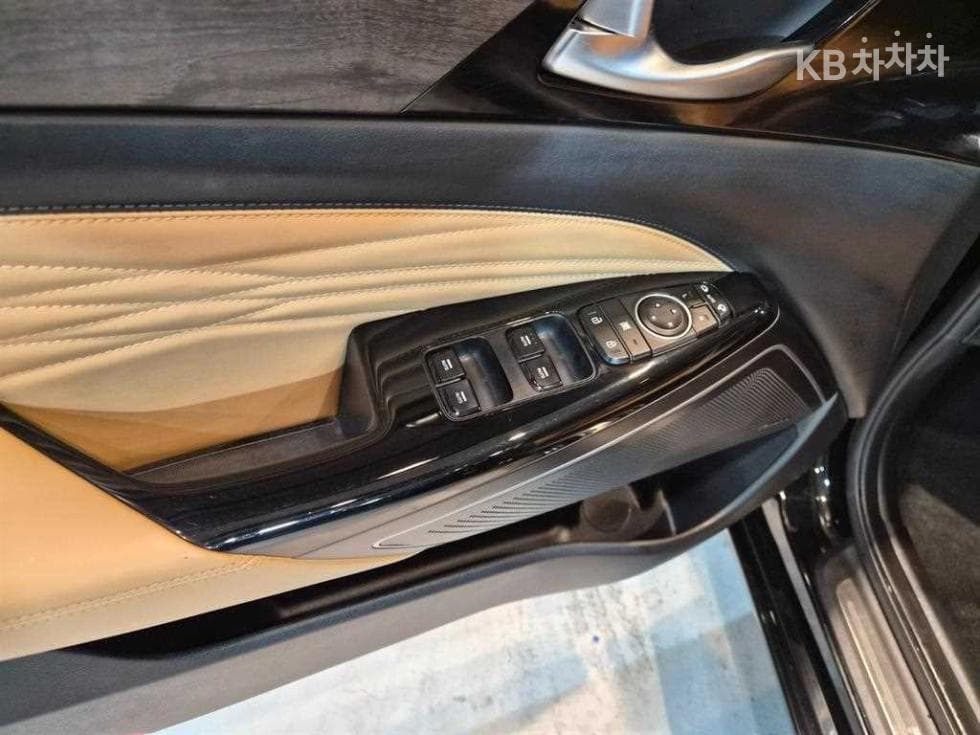Kia K7 Premiere3.0 GDi Signature - 11