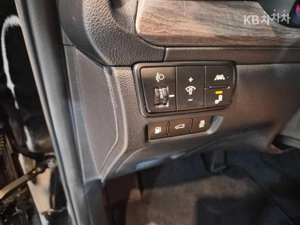 Kia K7 Premiere3.0 GDi Signature - 12