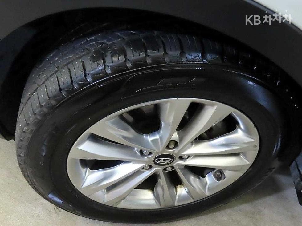 Hyundai Santa Fe DMR2.2 2WD PREMIUM - 19