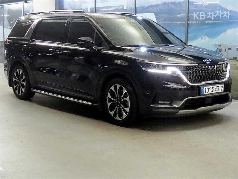 Kia Carnival 4th generation D2.2 7-seater (Limousine) Noblesse - Image 1