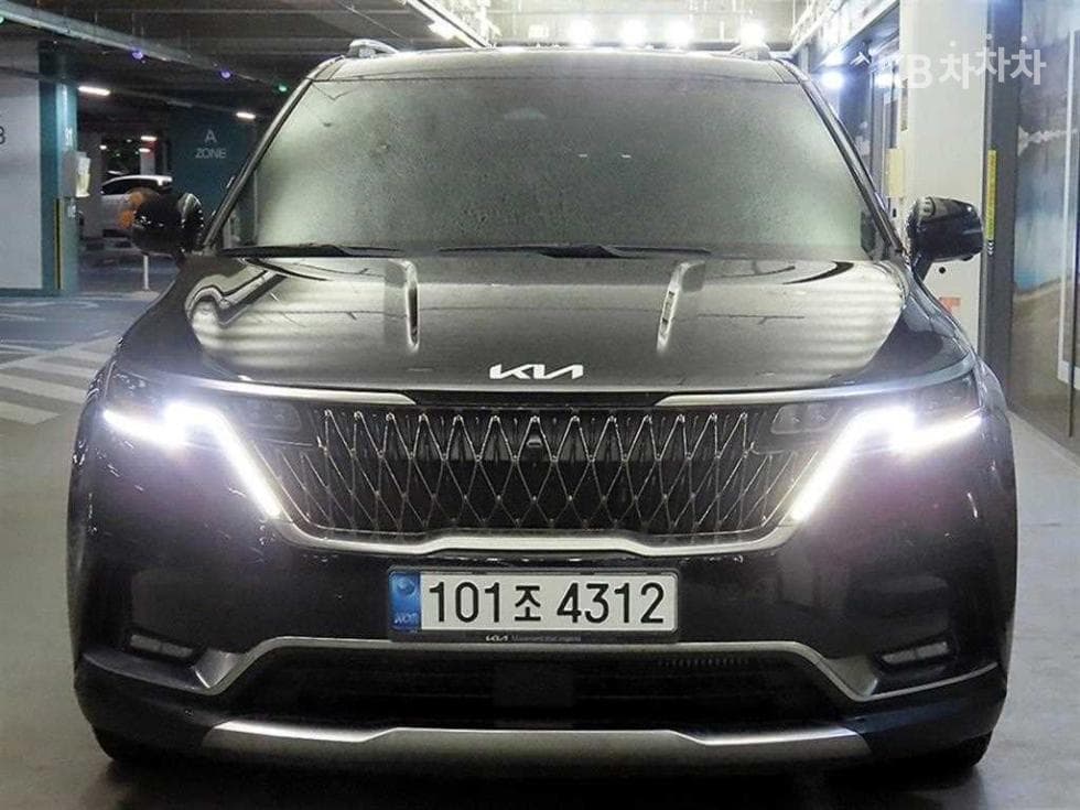 Kia Carnival 4th generationD2.2 7-seater (Limousine) Noblesse - 2