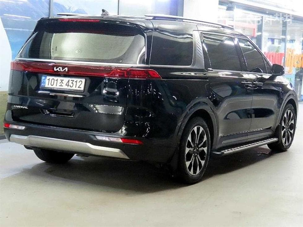 Kia Carnival 4th generationD2.2 7-seater (Limousine) Noblesse - 4