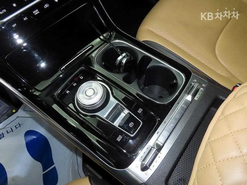 Kia Carnival 4th generationD2.2 7-seater (Limousine) Noblesse - 12