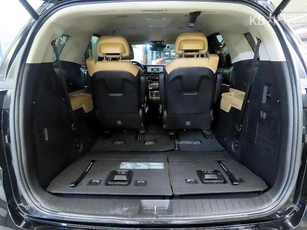 Kia Carnival 4th generationD2.2 7-seater (Limousine) Noblesse - 16