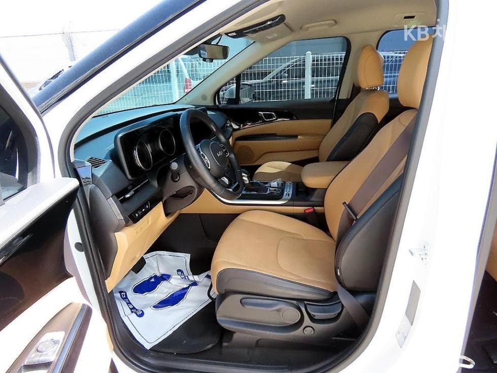Kia Carnival 4th generationD2.2 9-seater Prestige - 5