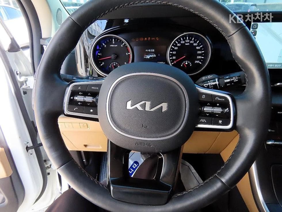 Kia Carnival 4th generationD2.2 9-seater Prestige - 9