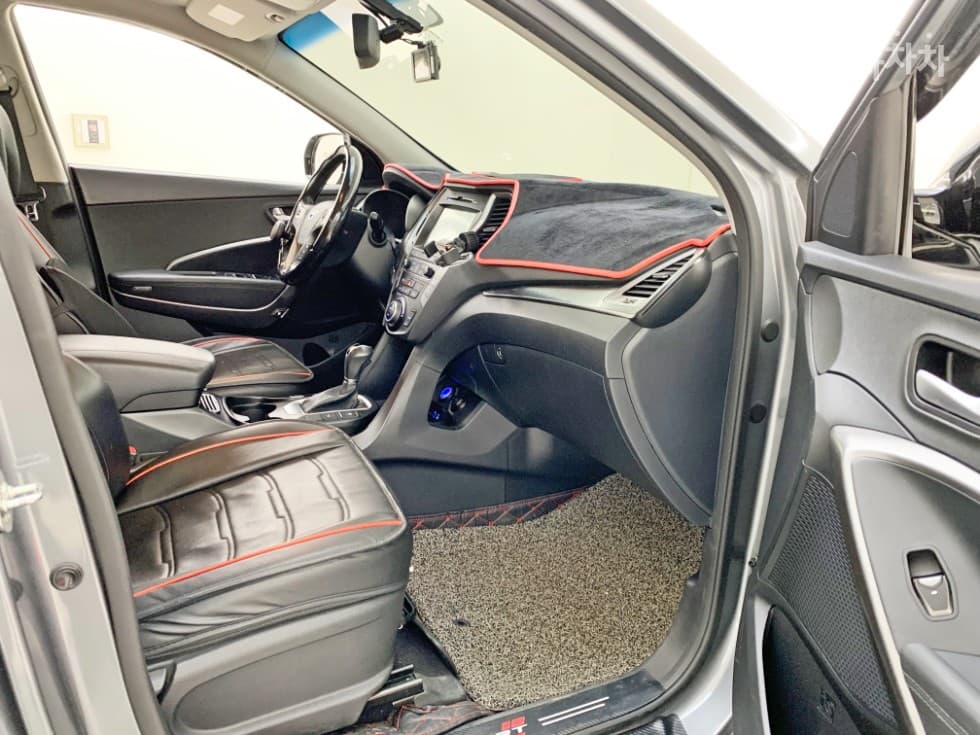 Hyundai Santa Fe The PrimeDiesel Hyundai R-engine 2.0 diesel 2WD 5-seater Value Plus - 14