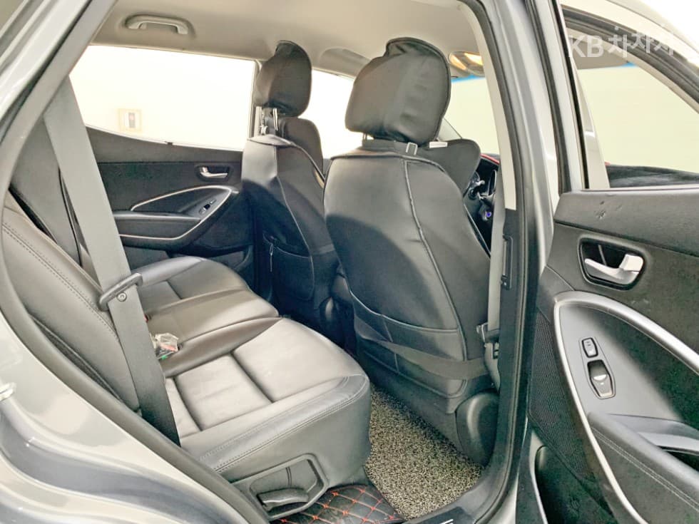 Hyundai Santa Fe The PrimeDiesel Hyundai R-engine 2.0 diesel 2WD 5-seater Value Plus - 15