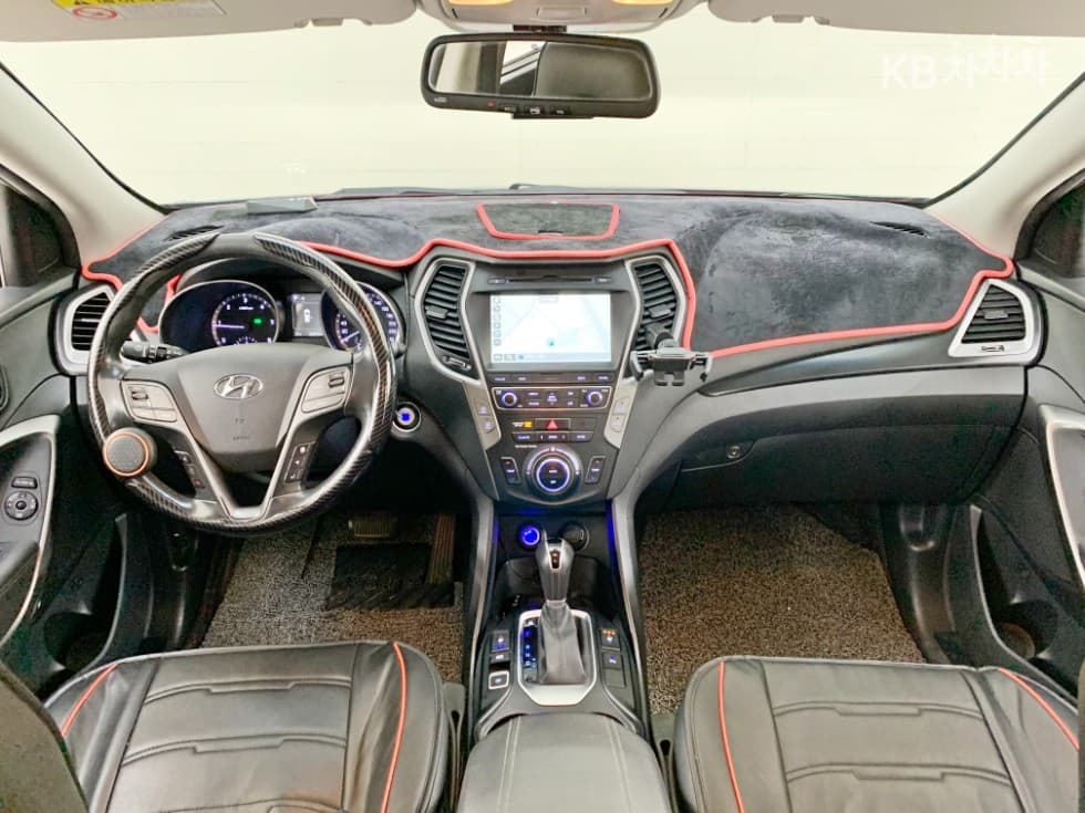 Hyundai Santa Fe The PrimeDiesel Hyundai R-engine 2.0 diesel 2WD 5-seater Value Plus - 7