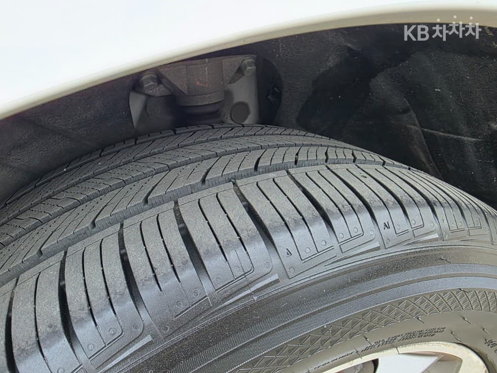 Genesis GV802.5 Turbo Gasoline AWD - 23