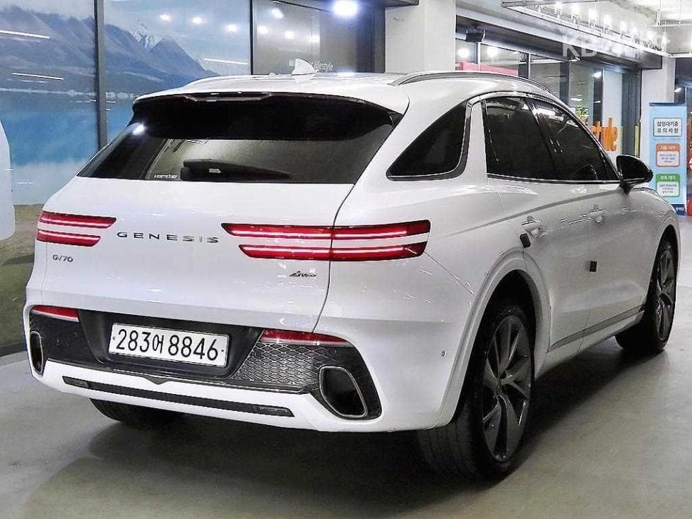 Genesis GV70Gasoline 2.5T AWD - 4