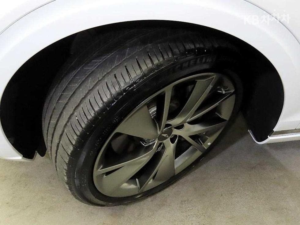 Genesis GV70Gasoline 2.5T AWD - 20
