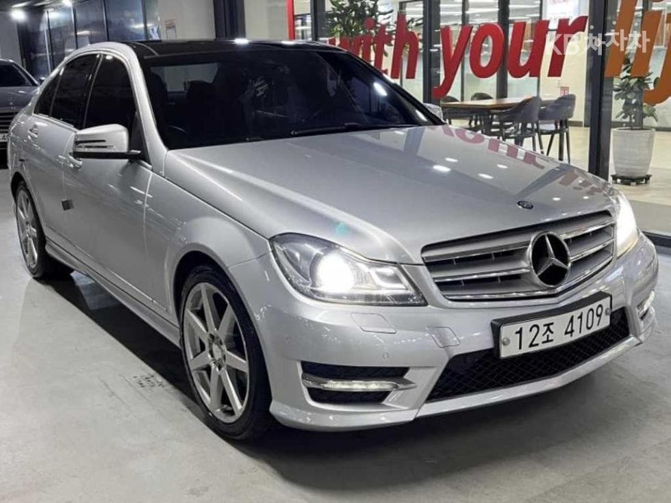 Mercedes-Benz New C-Class C200 CGI Avantgarde - Image 1