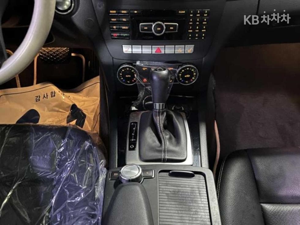 Mercedes-Benz New C-ClassC200 CGI Avantgarde - 8
