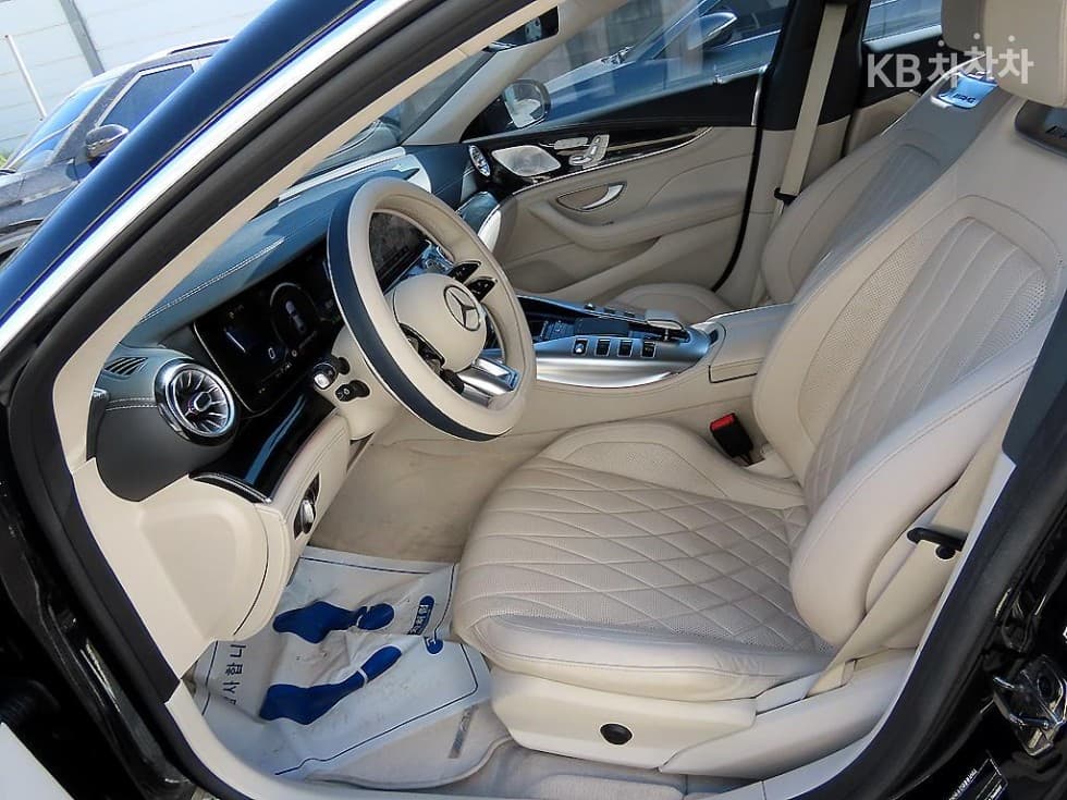 Mercedes-Benz AMG GTGT 4door 43 4MATIC+ Standard - 5
